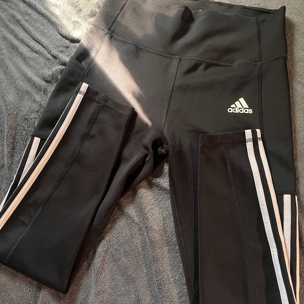 Black adidas legging